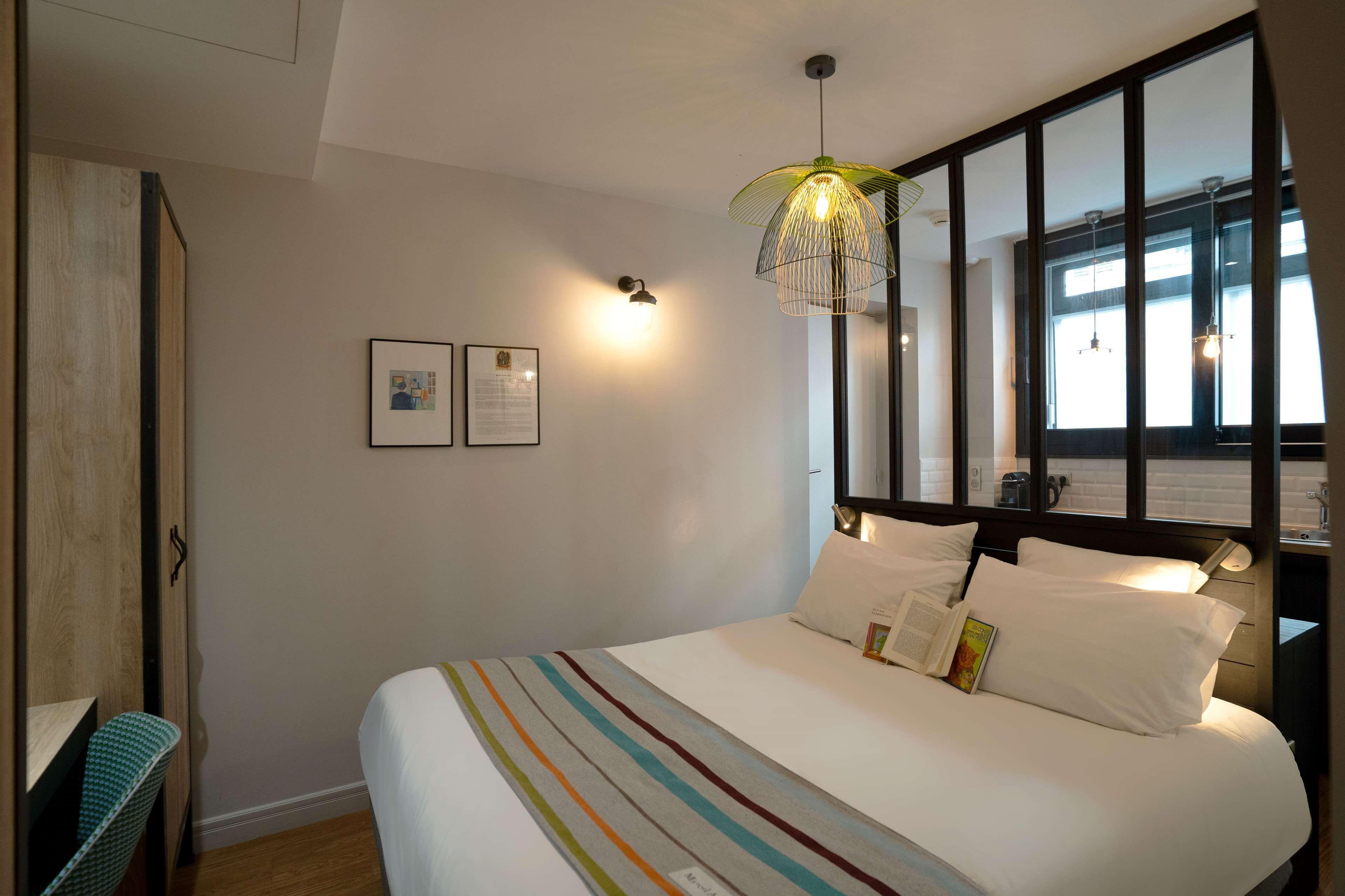 Hotel Litteraire Marcel Ayme, Bw Premier Collection Paris