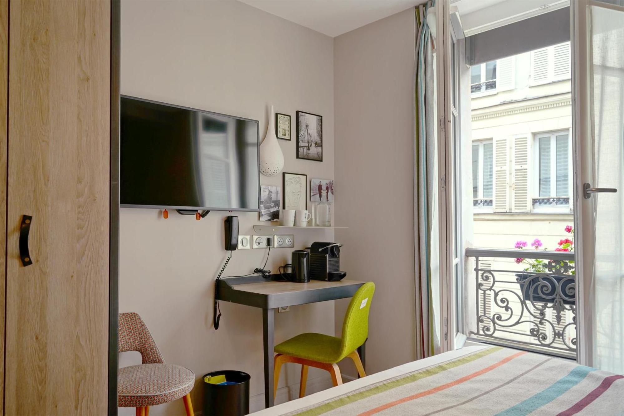 Litteraire Marcel Ayme, Bw Premier Collection 4* Parigi