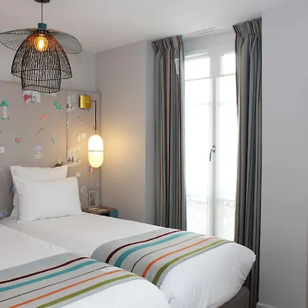 Hotel Litteraire Marcel Ayme, Bw Premier Collection Parigi