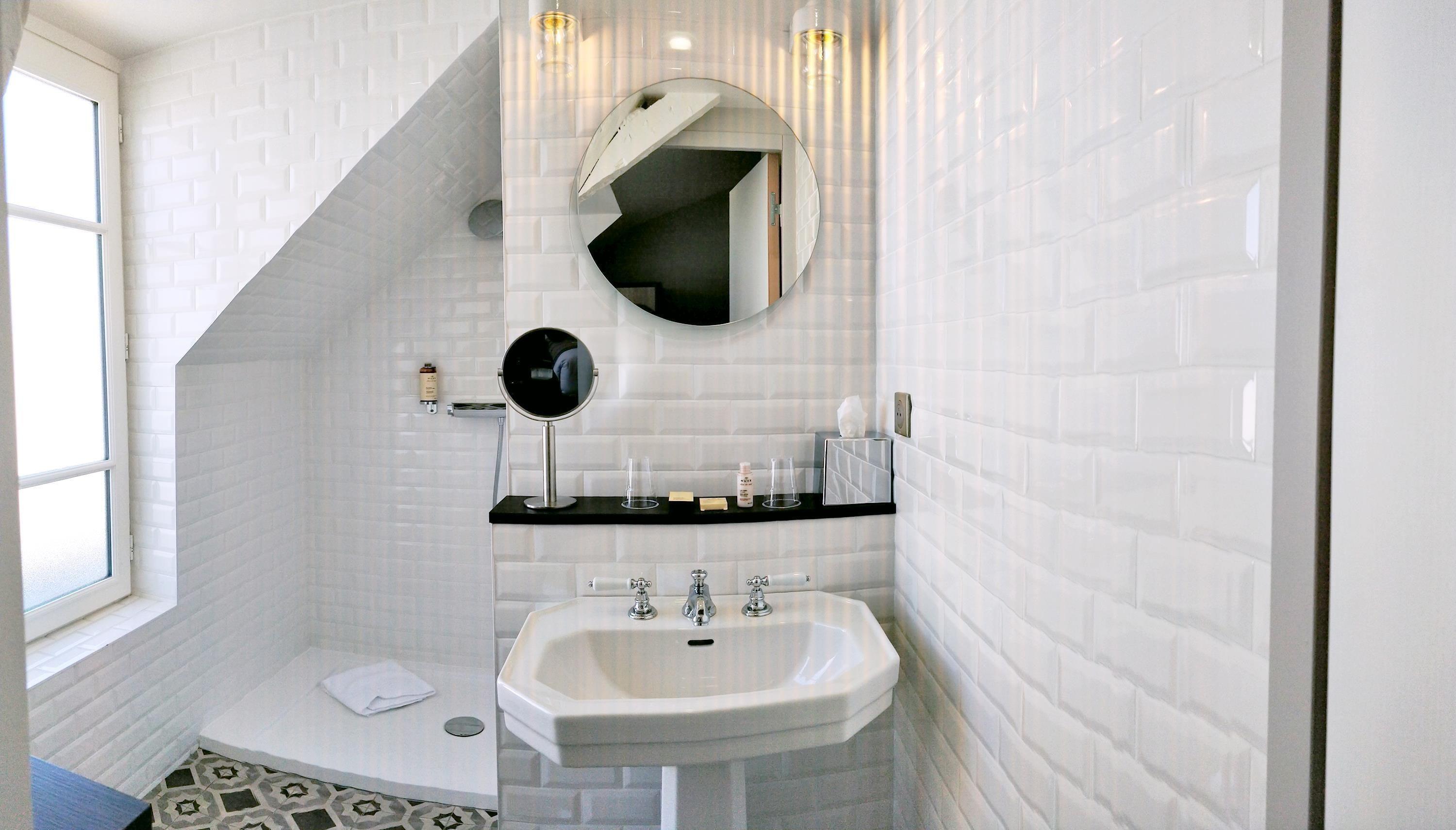 Hotel Litteraire Marcel Ayme, Bw Premier Collection Parigi